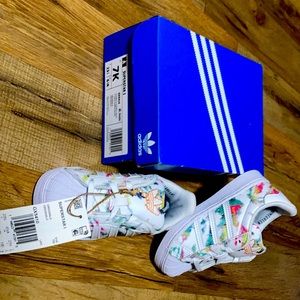 Adidas superstar one size 7K all day I dream about summer. “Primegreen”